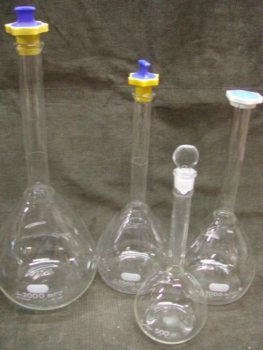 Lot 4 volumetric lab flasks, glass flask for sale