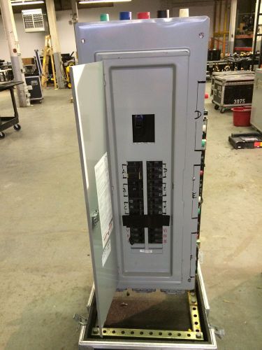 200 Amp Load Center In Case With Castors