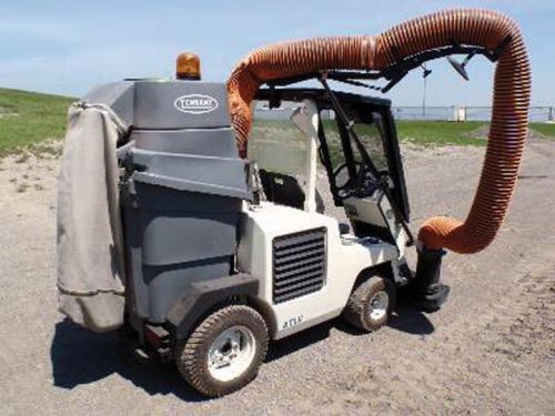 Tennant 4300 ATLV All Terrain Ride-On Litter Vacuum