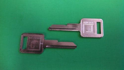 Ilco gm-e key blanks for general motors -- 2 boxes of 50--- 100 blanks total for sale