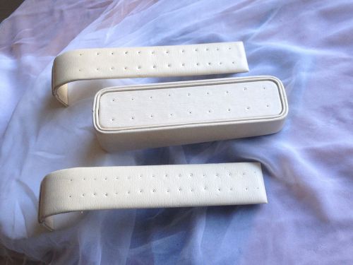 LOT 3 Ivory Leather Proffesional 2 Long Ramps &amp; 1 Long Box Displays for Earrings