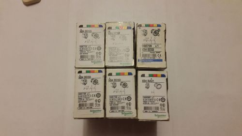 lot of 5 telemecanique / schneider rotary switches  XB4 BD33 + one XB4 BA31