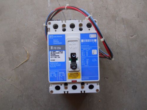 Cutler Hammer FD25K 125A Circuit Breaker with Auxiliary FD3125LA02U82 600V 250DC