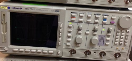 Tektronix TDS 754D 4 Channel Oscilloscope 500MHz 2GS/s Opt 13 1F 2F