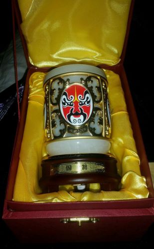 XIANGYU - Chinese Opera Mask Upscale Marble Pen Holder