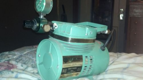Vintage Bird Corporation Diaphragm Compressor 999 2088 Oilless Air Supply &amp; Case