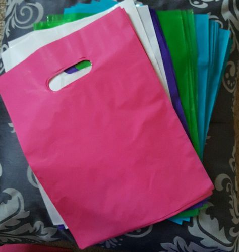 100 Glossy 9&#034;x12&#034; Multi Color Plastic Merchandise Bags Handle Retail Gift Bags