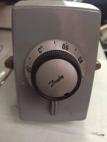 Danfoss Refrigeration Controller, Type KT 059B0125 250 V w/ manual