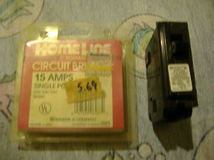 Homeline 15 AMP circuit breaker single pole HOM115 (19)