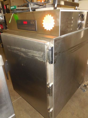 USED NUVU #ES-6 - ELECTRIC SMOKER/OVEN