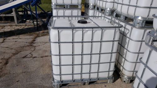 275 GALLON USED POTABLE PLASTIC WATER STORAGE TANKS - GREAT CONDITION!