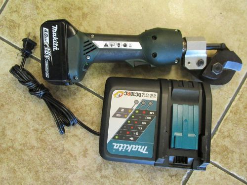Greenlee Gator cordless cable cutter ES20L with battery