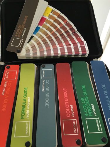 Pantone Essentials Bundle