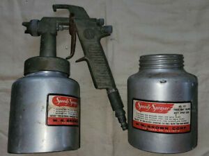 Vintage W.R BROWN Speedy sprayer Model 331 three way with extra can
