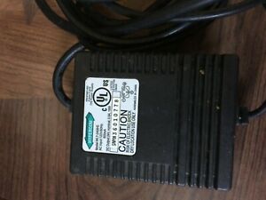 Hypercom WLT-2408-C Class 2 ITE Power Supply AC Adapter Output DC 24V 0.8A 19w
