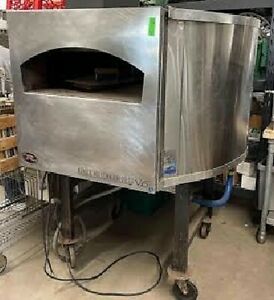 Used Remco SPC Millenium 2000 Vx5 Hoodless Gas Pizza Oven on Stand