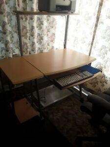 Computer desk