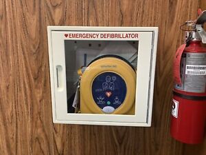 samaritan AED with Wall case