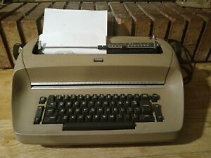 Vintage IBM Selectric I Model 71 Electric Tan Beige Typewriter WORKS