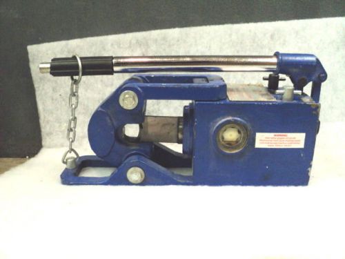 HIT Tools 22-HCC30 1-1/8-Inch Hydraulic Wire Rope / Cable Cutter Will Ship