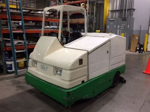 Tennant 7400 floor scrubber for sale