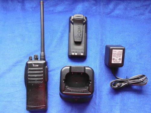Icom IC-F11 VHF 16 CH 4 Watt 146-174 Mhz Radio with Desktop Charger