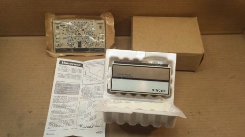 Honeywell  t872c 1590 multi-stage thermostat 24v control rnge 44-86 w/subbase for sale