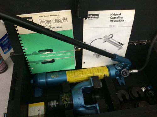 Parker Portable Hydraulic Hyferset Tool with Pump and Die and Case Ferulok