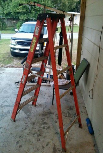 Davidson 6&#039; fiberglass step ladder 300# capacity