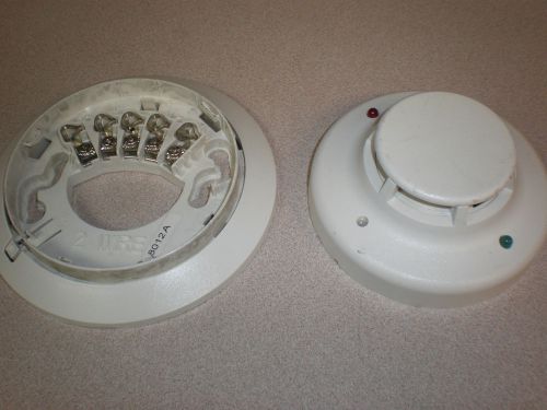 I3 System Sensor Photoelectric Smoke Detector 2W-B with base used