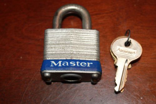 MASTER LOCK Keyed Padlock Standard Security Steel Shackle Plus 4 Keys