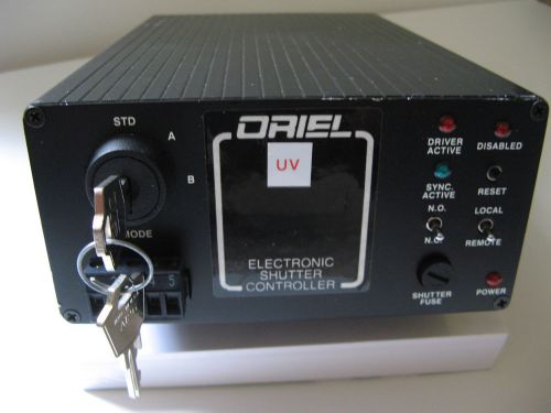 NEWPORT / ORIEL Electronic Shutter Controller Model 76995