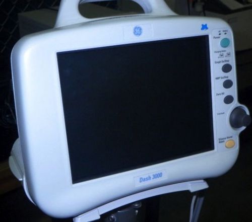 GE Dash 3000 Patient Monitor---On Casters-Good Cosmetic-Tested! **Powers Up!$***