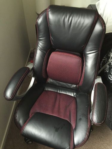 OFFICE CHAIR WITH ARMS BLACK  AND DARK RED GREAT CHAIR
