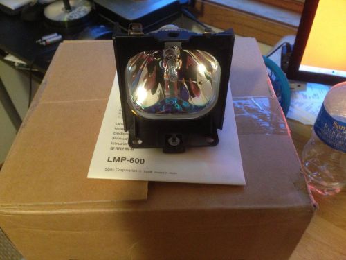 New Sony Projector Bulb LMP-600 LMP 600