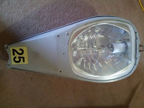 NEW GE M2RC25S1A2GMC3 Light Fixture