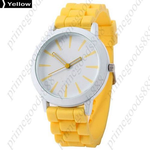 Round Case Silica Gel Band Analog Quartz Lady Ladies Wristwatch Women&#039;s Yellow