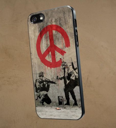 Retro Banksy Peace Soldiers Painting Vintage Samsung and iPhone Case