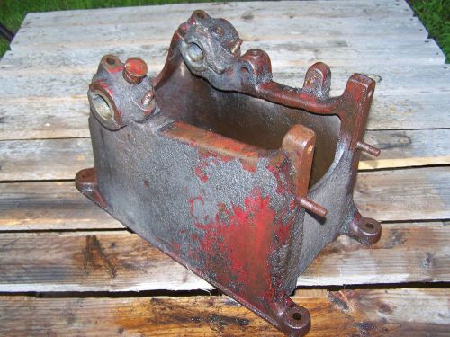 Original associated chore boy hit miss gas engine crankcase main bearings nice! for sale