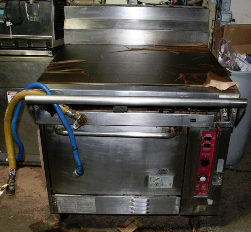 Southbend Gas Range with Convection Oven Model CO-300HT-94A