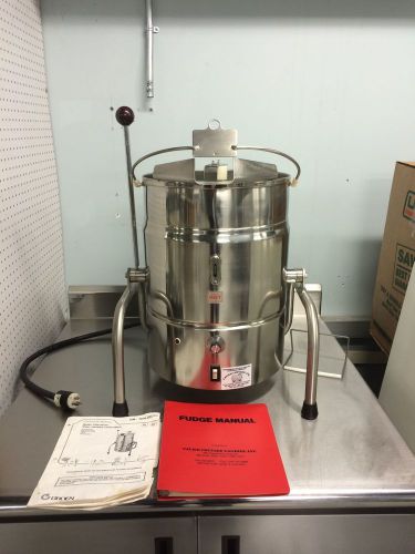 Groen tilt fudge kettle mixer agitator tdb 8 20 cfc in excellent condition for sale