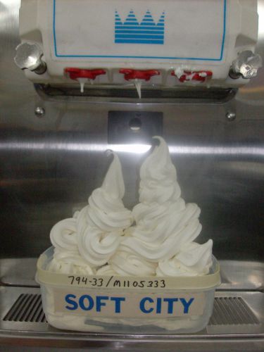 Taylor ice cream yogurt machine 794-33 water cooled three phase 2011 very nice for sale