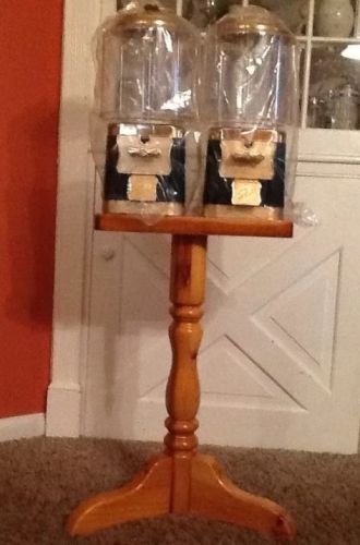 VENDWORX DUEL GUMBALL MACHINES ON WOODEN STAND NEW