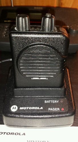 Motorola Minitor V Fire Pager w/ battery/charger Stored Voice UHF 453-468 MHz