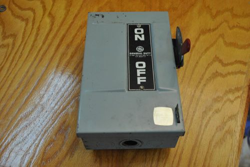 PAIR OF GE GENERAL ELECTRIC SAFETY SWITCH NP 266211-A 30 AMP 240V