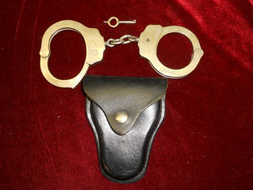 Vintage Handcuffs Peerless Handcuff Nickel Plated 1531451-1872587 w/ Case / Key