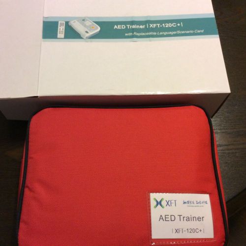 AED Trainer w/Replaceable Language/Scenario Card (XFT-120C)
