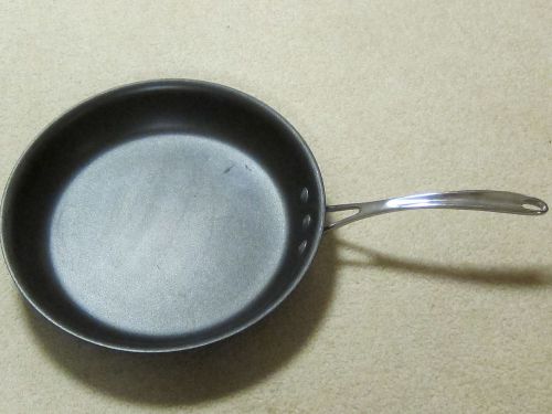 CALPHALON COMMERCIAL NON STICK ANNODIZED ALUMINUM 12&#034; Skillet, Made in USA