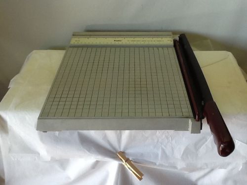 PREMIER PAPER &amp; PHOTO CUTTER &#034;THE TRIMMER PEOPLE&#034; 12 X 12