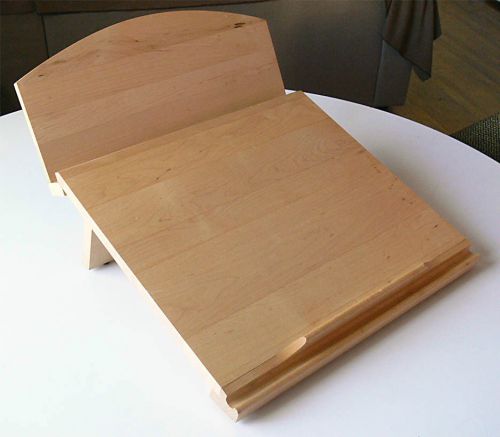 LEVENGER solid hardwood EDITOR&#039;S DESK portable WRITING TABLE rare XLNT no reserv